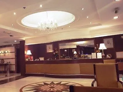 阿拉玛公寓酒店 迪拜 4*,
